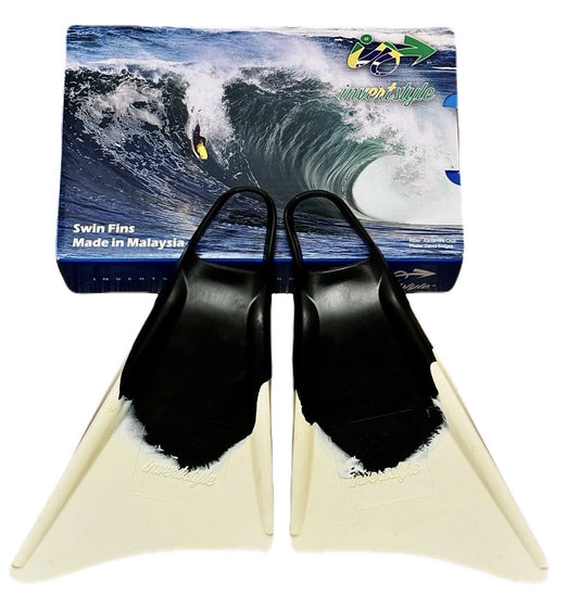 Nadadeira Invert Style Black & White